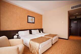 Отель Hotel Clermont Ковасна Стандартный двухместный номер с 2 отдельными кроватями и доступом в спа-центр-5
