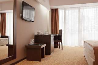 Отель Hotel Clermont Ковасна Standard Double Room with Spa Access - corpul B-3